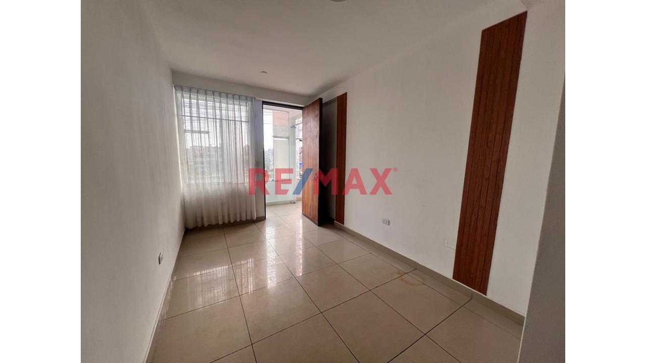 🏢 **¡Se Alquila Oficina En Salamanca!** 📍