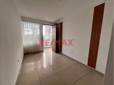 🏢 **¡Se Alquila Oficina En Salamanca!** 📍