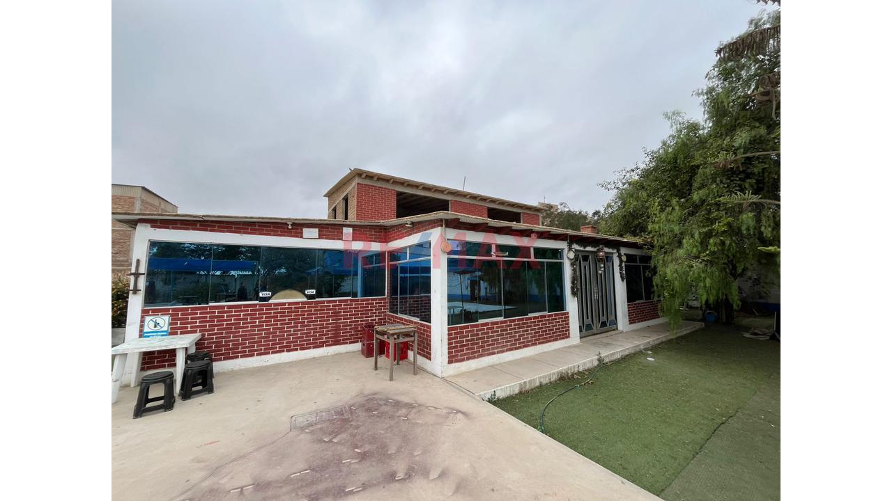 Vendo Centro Recreativo Como Terreno At 1372.5 M2 -  La Esperanza