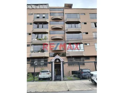 Departamento en venta · Av de los Ingenieros 110, Santiago de Surco · 102 m², 4 dorm.
