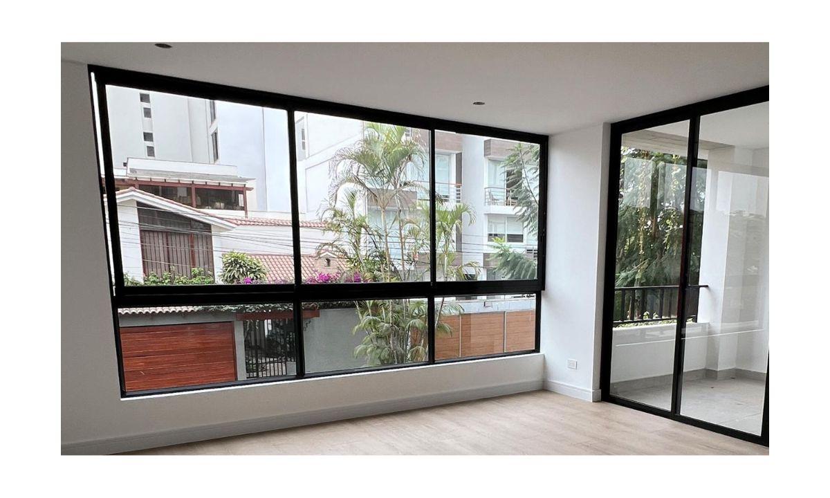Venta de Departamento en Santiago de Surco - Lima 2 Dormitorios 