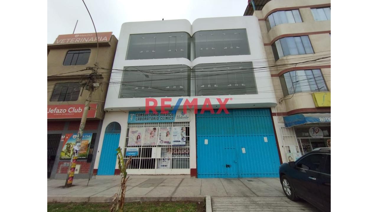Alquilo Local Comercial 2Do Y 3Er Piso En Carlos Izaguirre San Martin De Porres