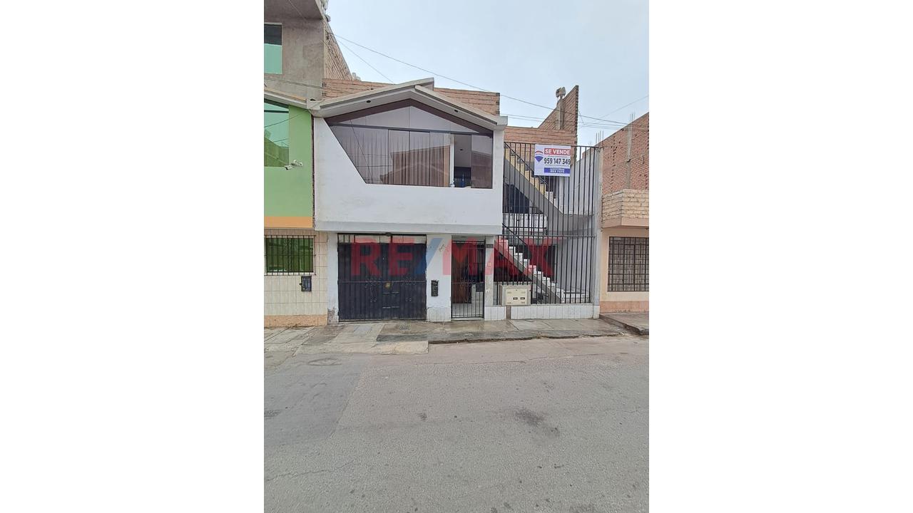 Casa Amplia Con Pisos Independientes