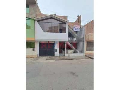 Casa Amplia Con Pisos Independientes
