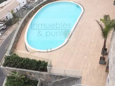 Venta de Departamento en Santiago de Surco - Lima 5 Dormitorios