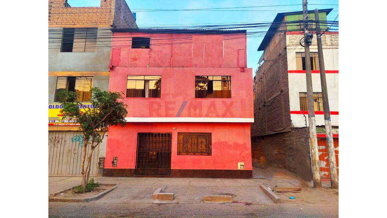 Venta De Casa En Avenida Principal Proceres   - Ideal Para Vivienda Y Negocio