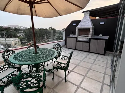 Venta de Departamento en Santiago de Surco - Lima 4 Dormitorios