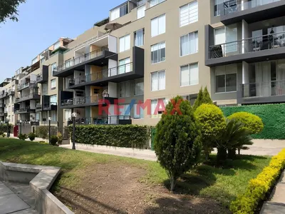 Se Vende Cómodo Y Funcional Departamento En Primer Piso Con Terraza Y Vista Al Jardin De Las Areas Comunes