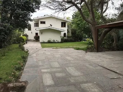 Venta de Casa en La Molina - Lima 5 Dormitorios