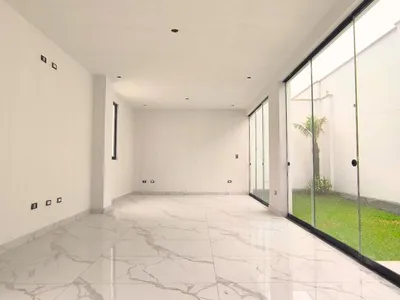 Venta de Casa en Santiago de Surco - Lima 3 Dormitorios