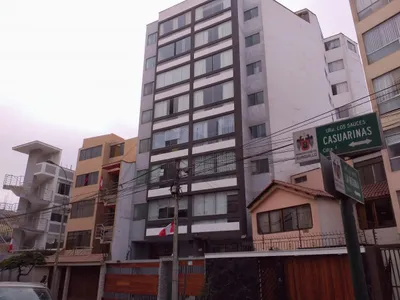 Venta de Departamento en Surquillo - Lima 5 Dormitorios