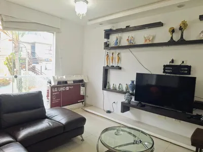 Departamento en venta · Alameda del Arco Iris, Santiago de Surco · 180 m², 4 dorm.