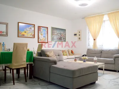 Casa en venta · Jr. Germán Amezaga 538, San Juan de Miraflores · 300 m², 5 dorm.