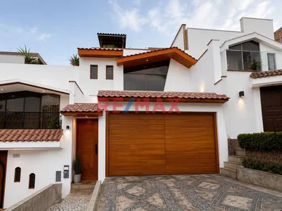 Gran Oportunidad: Se Vende Casa En La Molina Super Amplia De 4 Habitaciones Y Un Mini Departamento