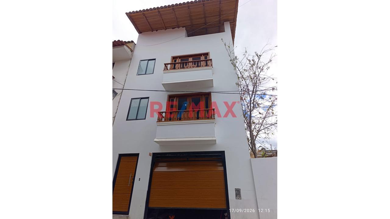 Oportunidad Unica, Venta De Casa | 3 Pisos Estreno En El Centro De Cajamarca | Area Construida 147.28M2 | $ 115,000 Dolares