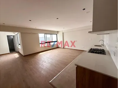Vendo Departamento Amplio De 93M² En Sucro