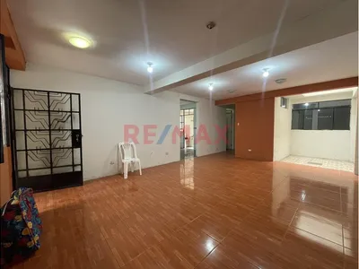 Departamento Amplio Con Espacio Ideal Para Tu Negocio