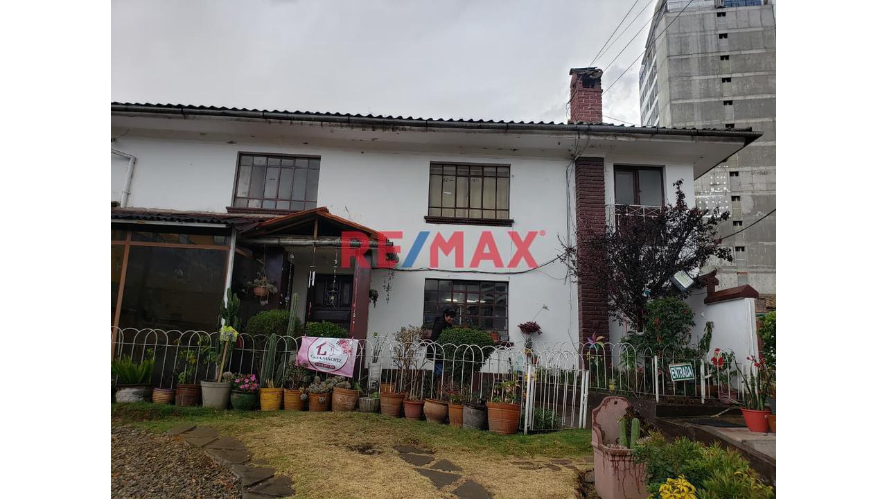 🏢✨ ¡Se Alquila Oficina En Ubicación Estratégica!