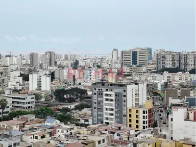 ¡Vive En El Piso 16 Con Balcón Hacia La Av. Brasil!Flat De 83.04 M² En Jesús María 3 Dormitorios · 2.5 Baños · Cocina Cerrada · 3 Ascensores