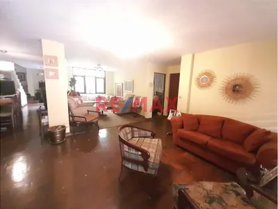 Vendo Excelente Casa De 2 Pisos De 275 M2