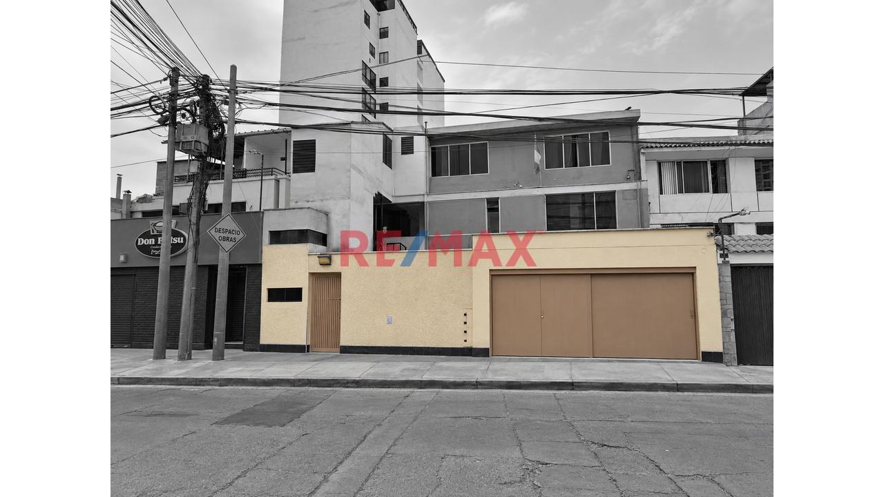 🏢 Amplio Local Para Oficinas Y Uso Empresarial || 💰 Alquiler: Us$ 2,800 Negociables