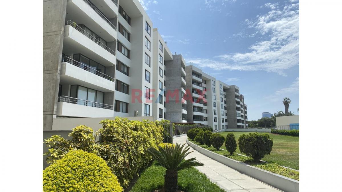 Venta de Departamento en Santiago de Surco - Lima 4 Dormitorios 
