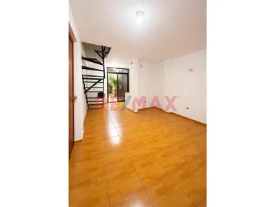 ¡Dúplex En 1Er Piso En Smp! Cerca A Av. Universitaria + Parque + Comercios