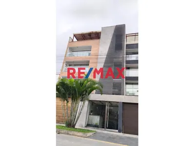 Venta Departamento En Santiago De Surcco Formato Duplex En Piso 2 Y Piso 3 Con Suit Independiente