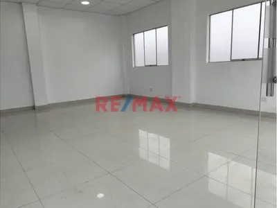 Oficina Segundo Piso Cerca A La Plaza De Armas