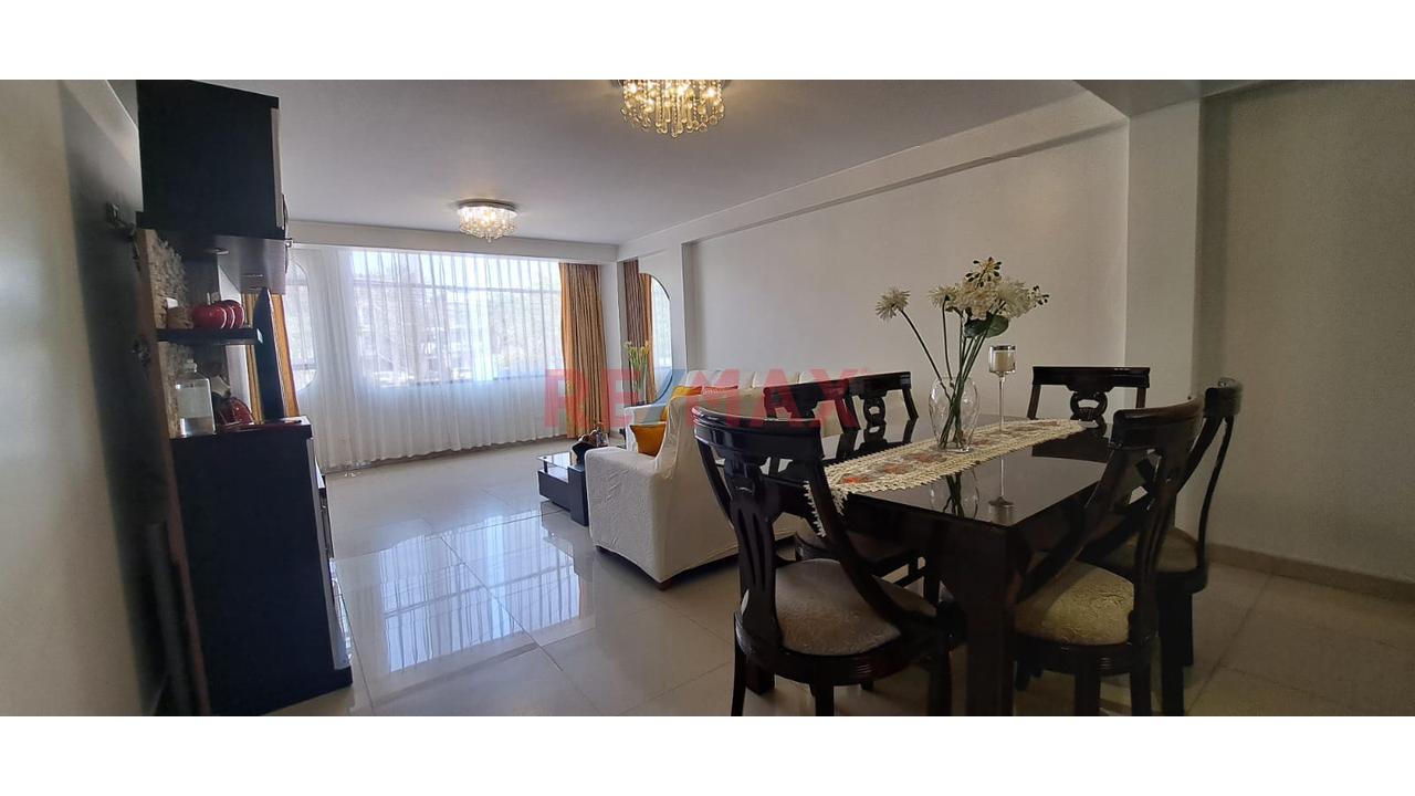 Moderno Departamento Flat En Comas