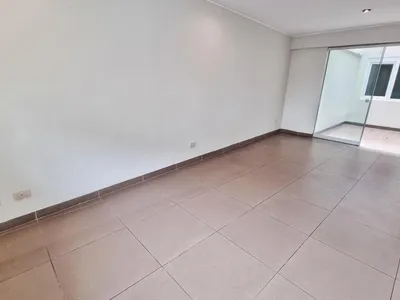 Departamento en venta · Calle Miguel Aljovin, Santiago de Surco · 126 m², 3 dorm.