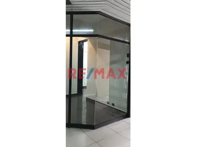 "¡Se Vende Local En Esquina 1Er. Piso Limite San Borja Surco"!