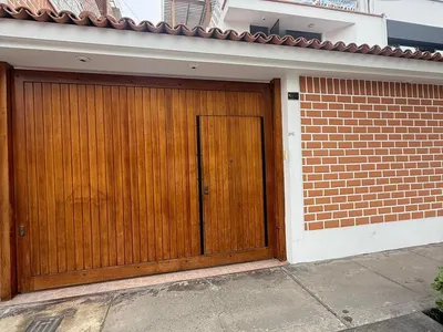 Venta de Casa en Chorrillos - Lima 8 Dormitorios