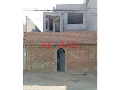 Venta Casa De 3 Pisos Urb. Covidunt