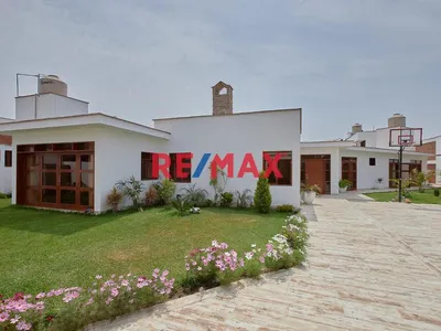 Casa De Campo En Venta En Pachacamac | Piscina, Gimnasio, Sauna Y Amplios Espacios