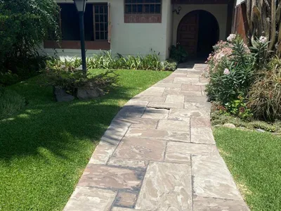 Venta de Casa en Santiago de Surco - Lima 5 Dormitorios