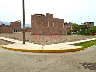 ¡Se Vende Terreno En Esquina Urb. Santa María De Carabayllo – 5Ta Etapa