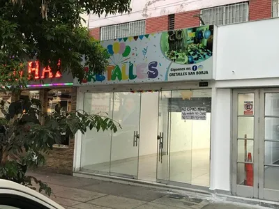Alquiler de Local Comercial en San Borja - Lima 0 Dormitorio 