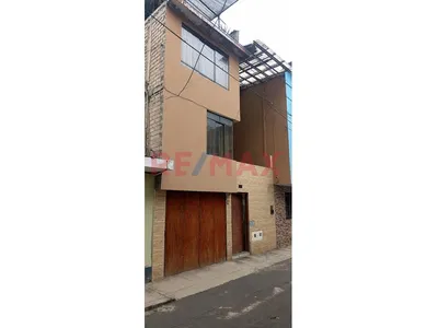 ¡Casa De 3 Pisos En Venta En Huáscar – San Juan De Lurigancho!