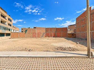 🏡🌳 ¡Vendo Terreno De 172.40 M² Frente A Parque En San Martín De Porres!