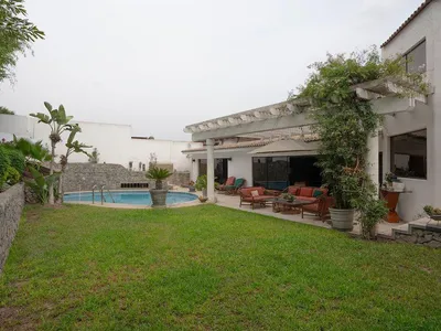 Venta de Casa en La Molina - Lima 4 Dormitorios