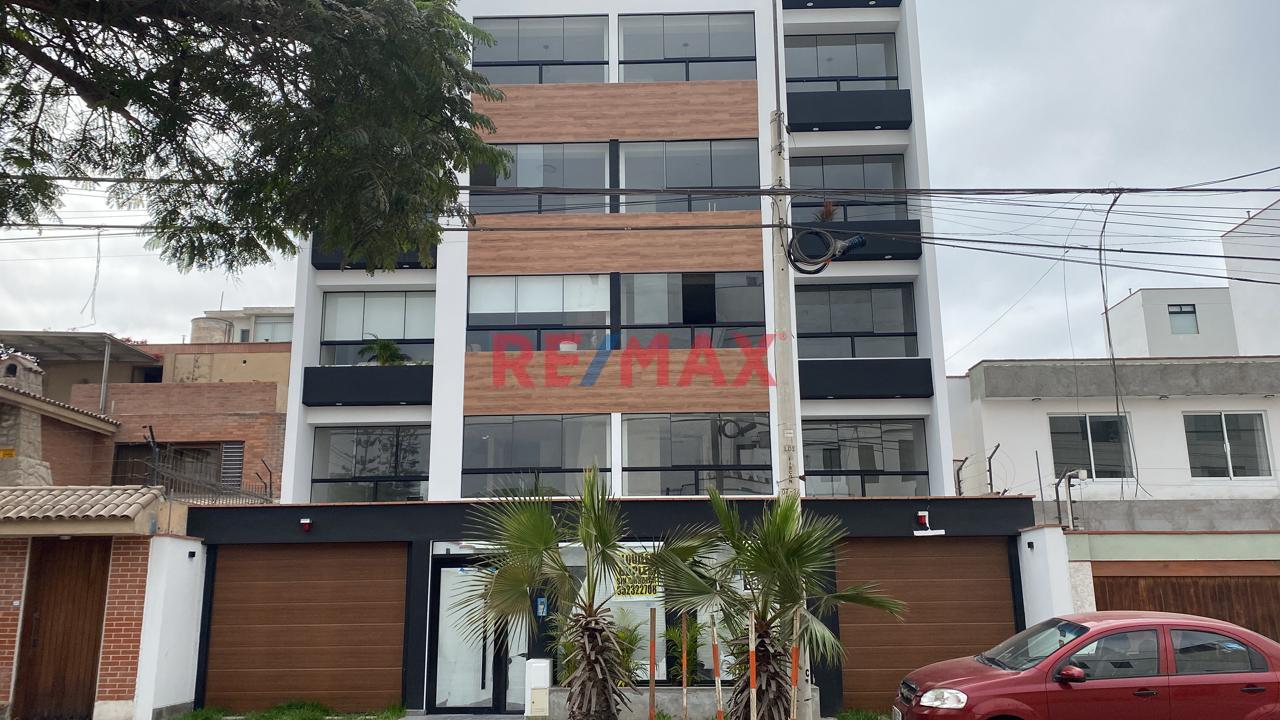 Venta De Flat De Estreno Con 3Habitaciones Y 1 Estacionamiento