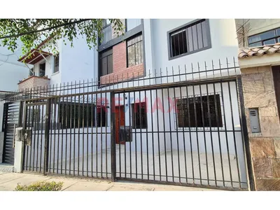 ¡Amplio Departamento De 164 M² Con Entrada Independiente En La Mejor Zona De Magdalena!