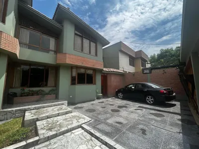 Venta de Casa en San Borja - Lima 5 Dormitorios 