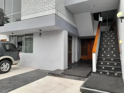 Venta de Local Comercial en San Isidro - Lima 18 Dormitorios 