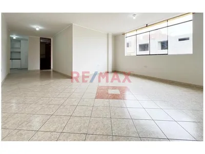Alquiler 1 Piso Zona Comercial Frente Al Mercado San Jose Super Centrico