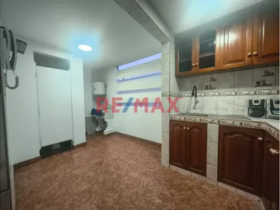 Vendo Estratégico Departamento De 2 Habitaciones En Breña: Vida Urbana, Conectividad Y Áreas Recreativas