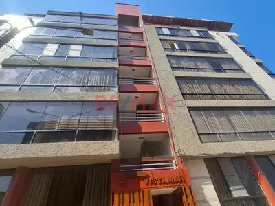 Departamento Amoblado En Alquiler En Segundo Piso En Jirón Torres Paz 300 - Cercado Pimentel