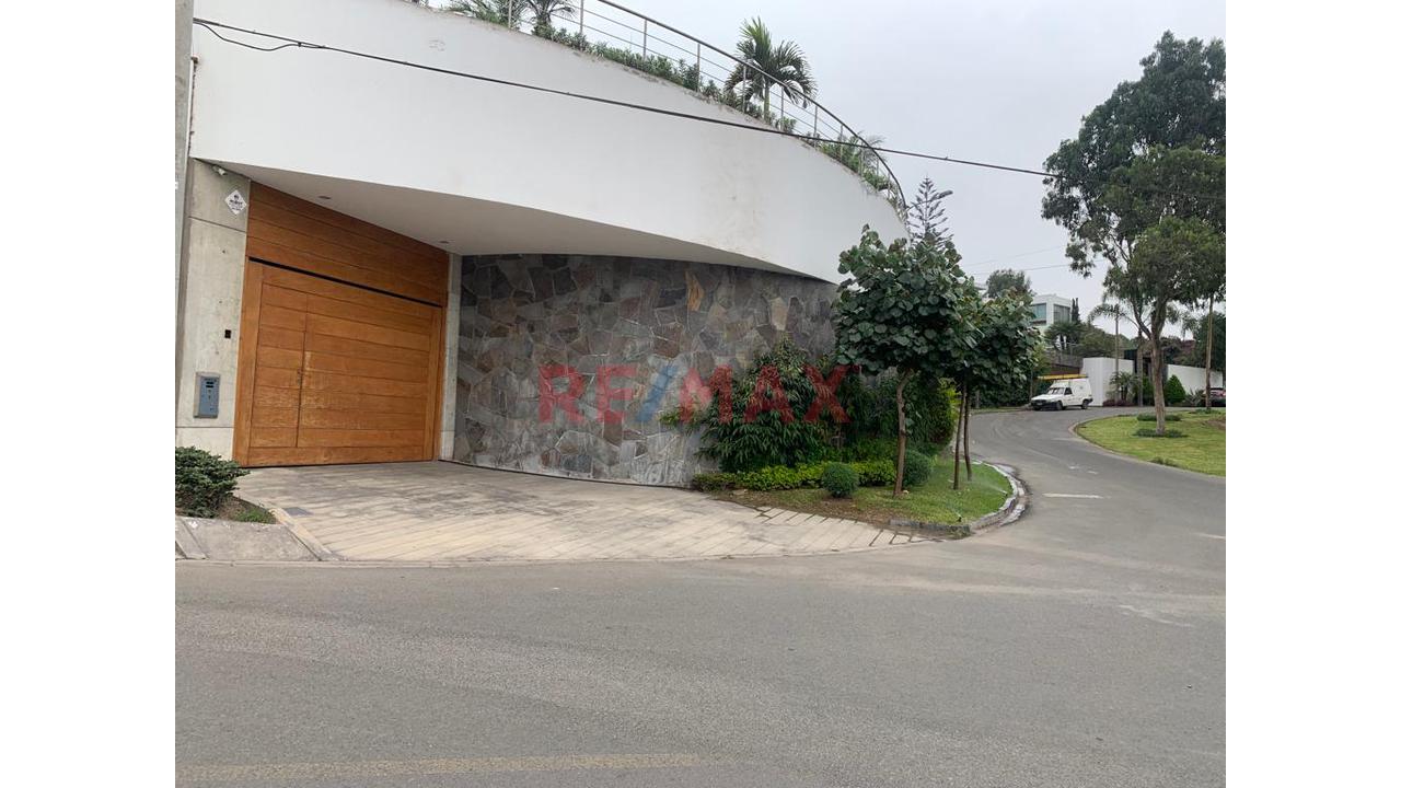 Residencia Exclusiva En Venta – Rinconada Alta, La Molina