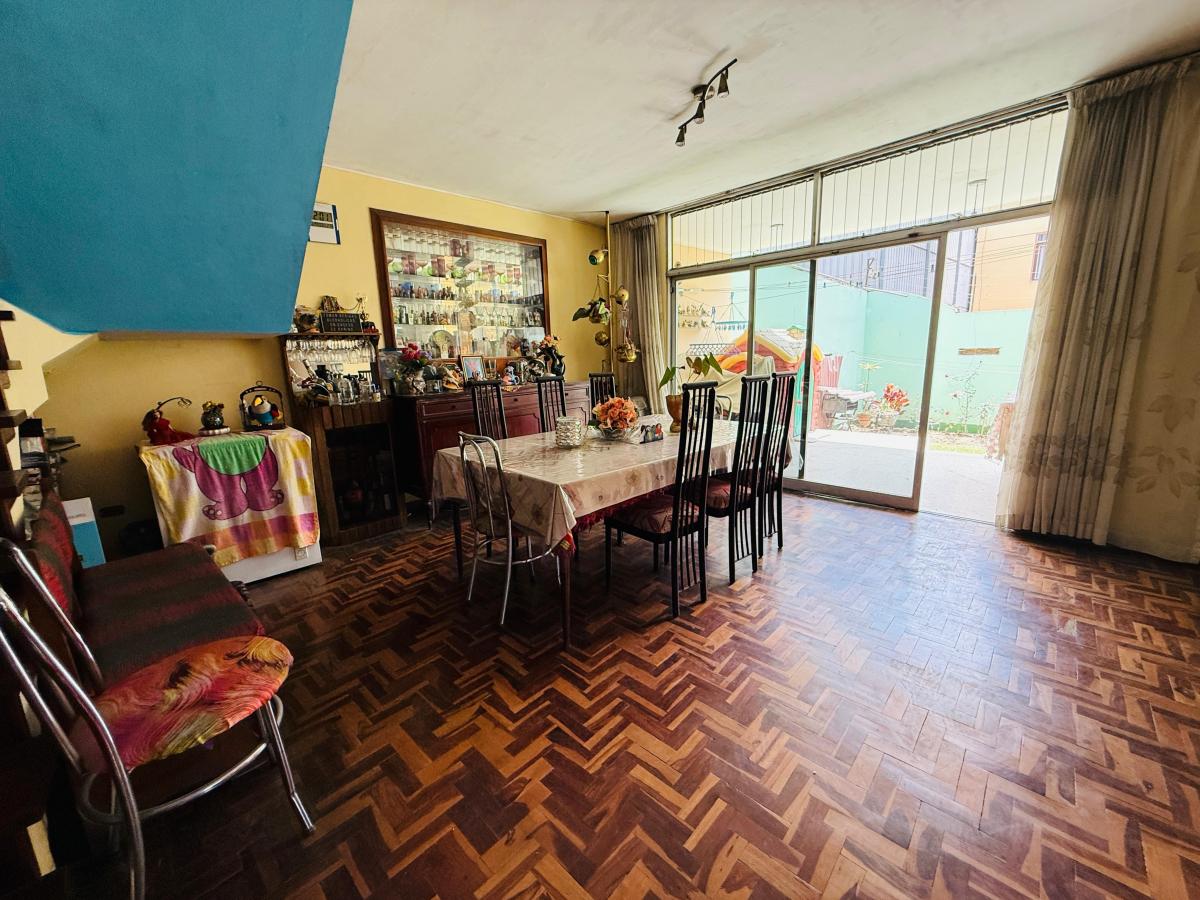 Venta de Casa en Santiago de Surco - Lima 4 Dormitorios 